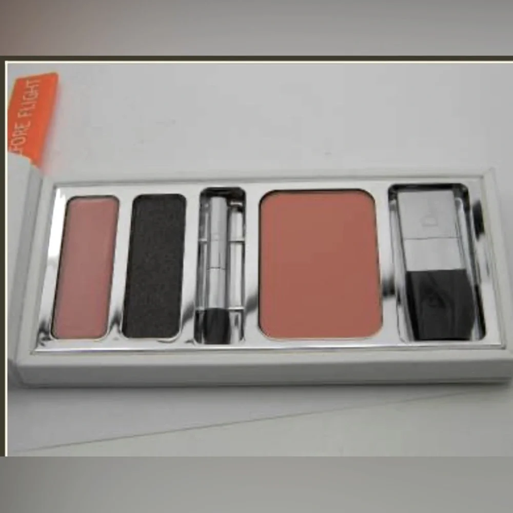 Dior Flight Color Destination Face Eyes & Lips/ Diorissime Ready-To-Wear Clutch - Picture 2 of 8